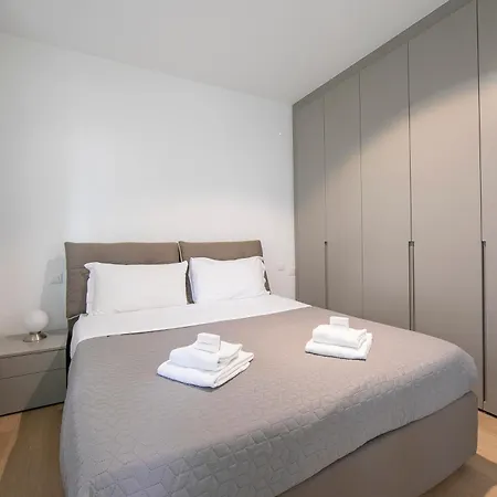 Res. San Marco 1 With Private Garden - Happy Rentals Lugano
